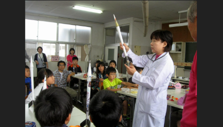 松尾小学校　5年生　モデルロケット打ち上げ
